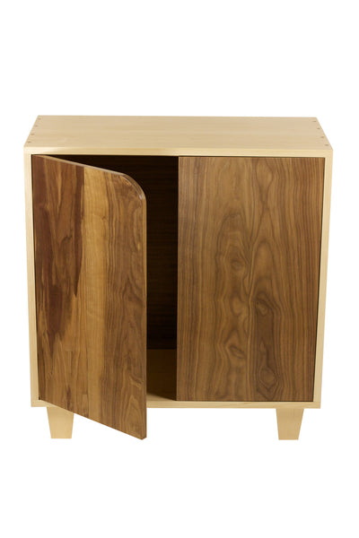 Shirley L Credenza