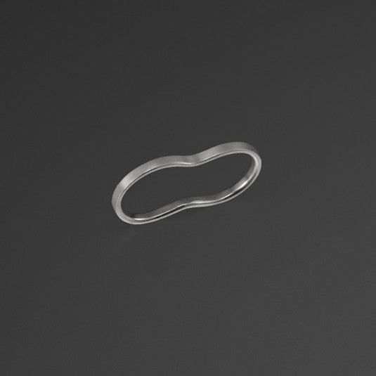 Sanaa Ring, thin