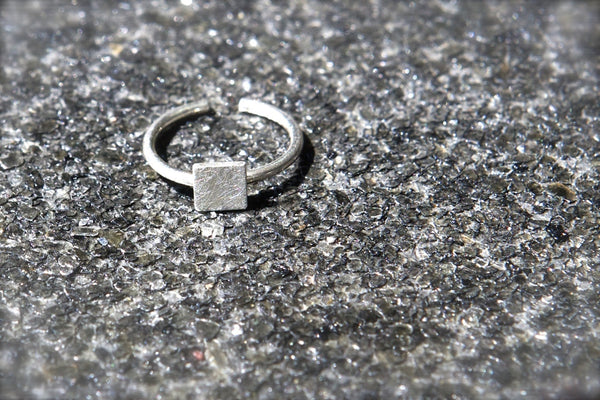 Dear John Knuckle ring